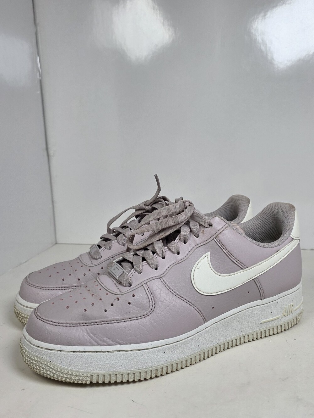 Nike Air Force 1 Low-Top Sneakers in Purple - Picture 3 of 14